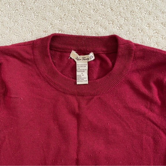 Forever 21 maroon 3/4 sleeve sweater - Picture 3 of 3